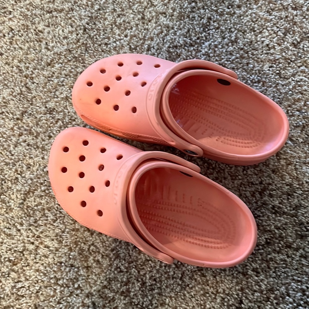 Salmon colored Crocs